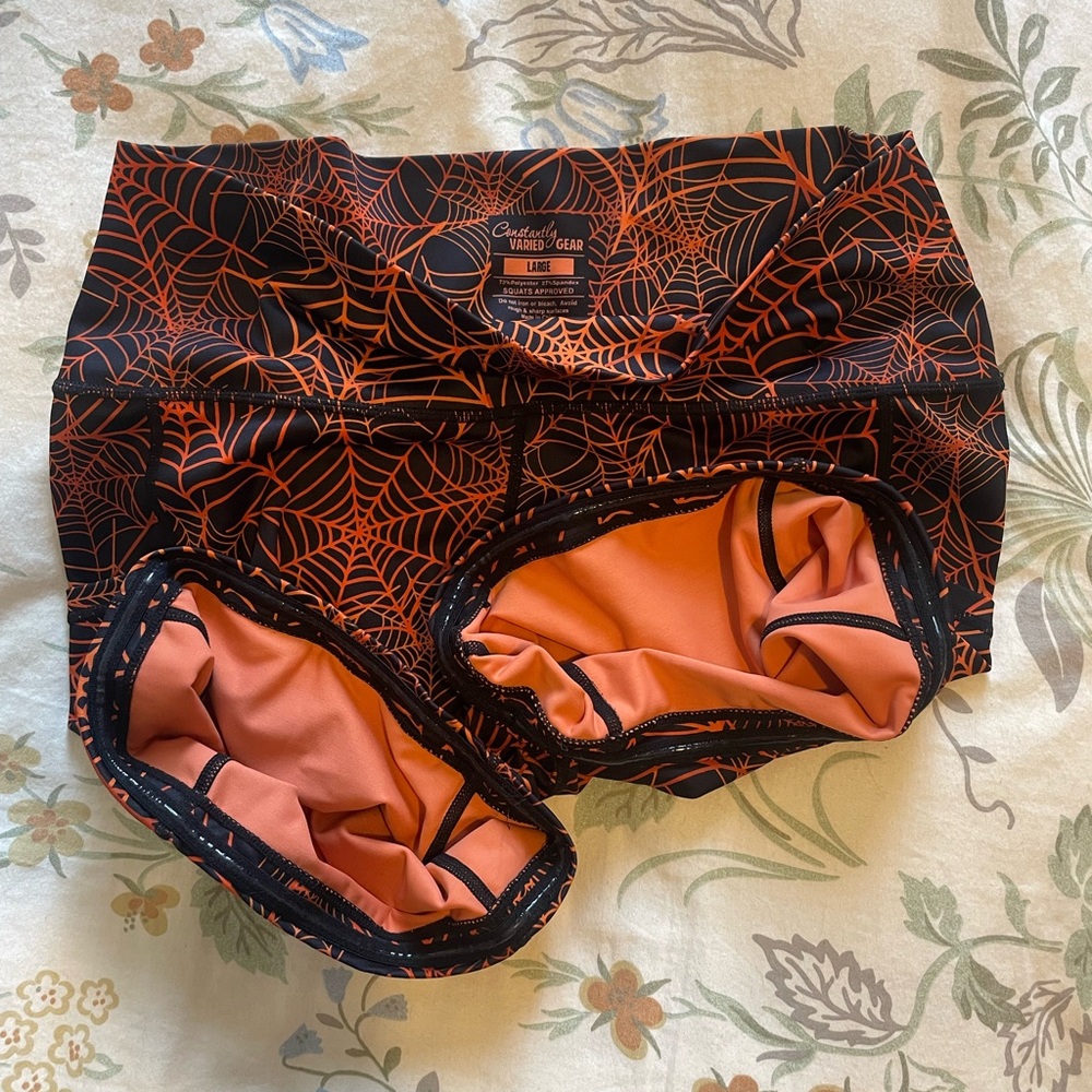 Constantly Varied Gear CVG Spider Web 5in Shorts L - Picture 2 of 3